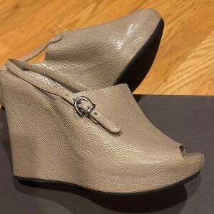 Roberto Del Carlo Beige Wedge Shoes